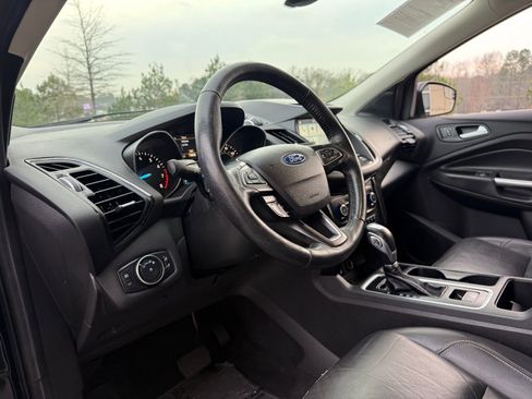 Used 2018 Ford Escape Titanium image 17