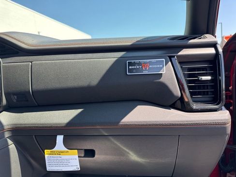 New 2026 GMC Sierra 1500 AT4 w/ AT4 Premium Package AWD/4WD image 22