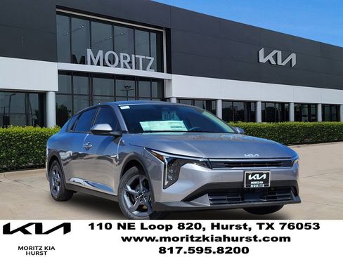 New 2026 Kia K4 LXS image 1