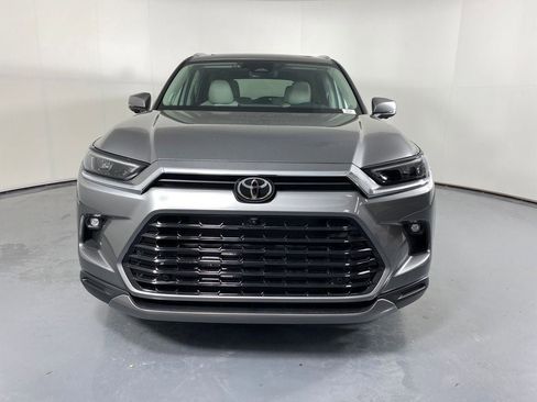New 2026 Toyota Grand Highlander Limited image 2