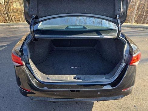 Used 2024 Nissan Sentra SV FWD image 9