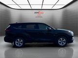 Certified 2021 Toyota Highlander L image 4