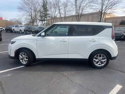 Used 2024 Kia Soul LX w/ Option Group 015 image 5