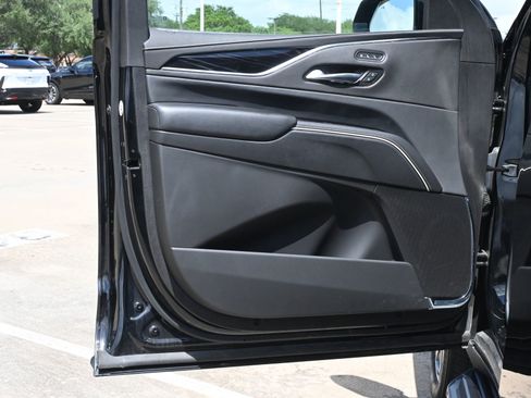 Used 2024 Cadillac Escalade Sport RWD image 19
