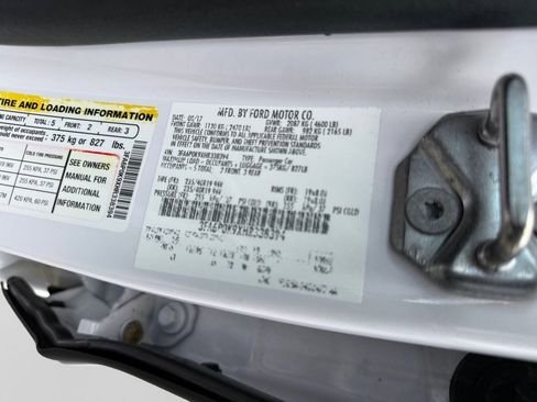 Used 2017 Ford Fusion Titanium FWD image 31