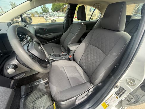 Used 2024 Toyota Corolla LE FWD image 9