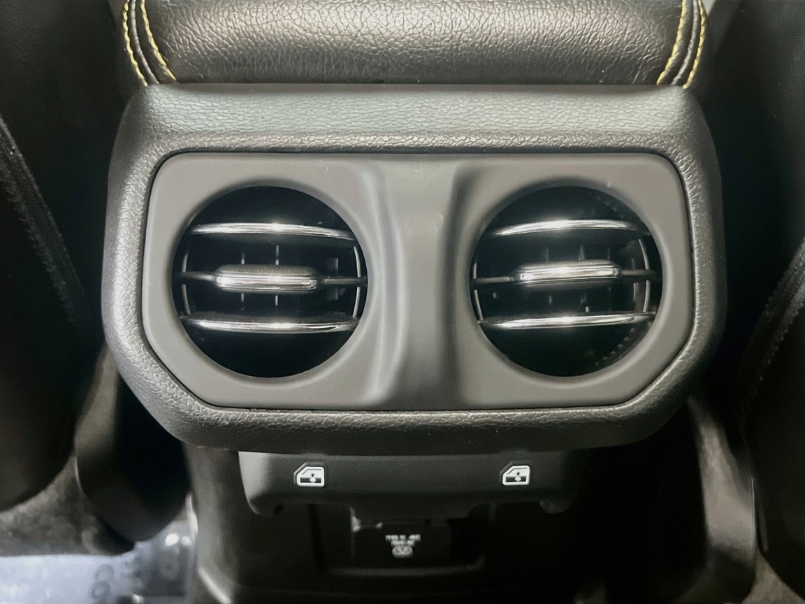 Used 2021 Jeep Wrangler Unlimited Sahara AWD/4WD image 18