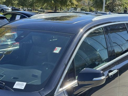 Used 2025 Cadillac XT6 Premium Luxury image 11