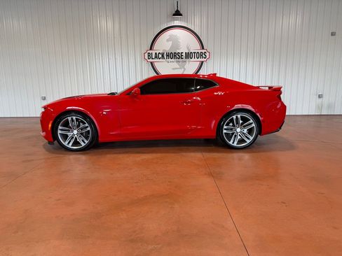 Used 2016 Chevrolet Camaro SS RWD image 3