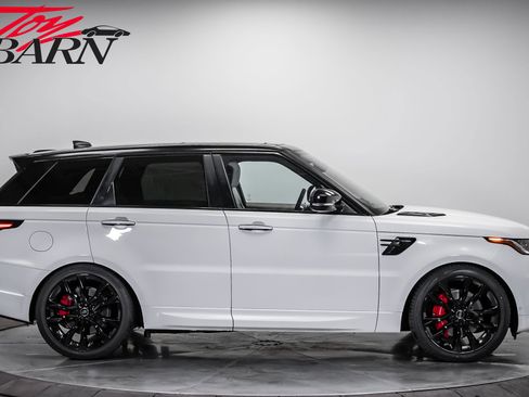 Used 2020 Land Rover Range Rover Sport HST image 6