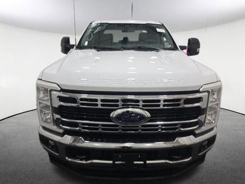 Used 2024 Ford F250 XLT AWD/4WD image 2