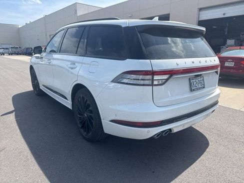 Used 2024 Lincoln Aviator Reserve w/ Equipment Group 201A image 5