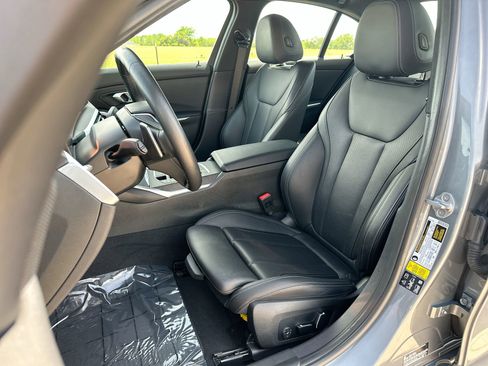 Used 2024 BMW 330i xDrive Sedan w/ Convenience Package image 17