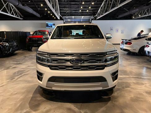Used 2024 Ford Expedition Platinum image 8