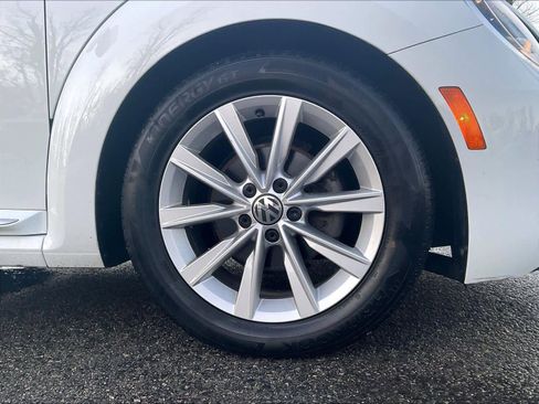 Used 2019 Volkswagen Beetle 2.0T SE image 7