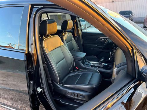 Used 2023 Chevrolet Traverse Premier w/ Redline Edition image 11