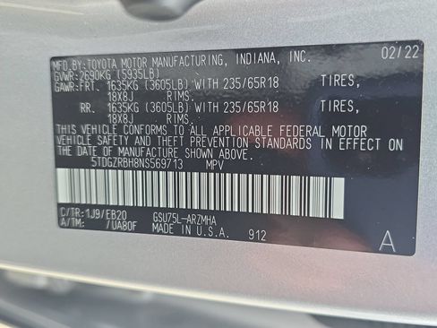 Used 2022 Toyota Highlander XLE AWD/4WD image 34