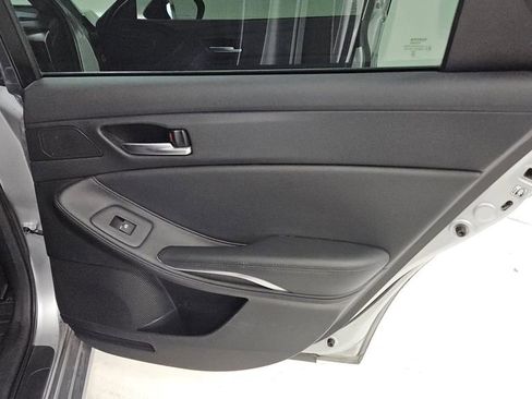 Used 2019 Toyota Avalon XLE w/ Carpet Mat Package image 18