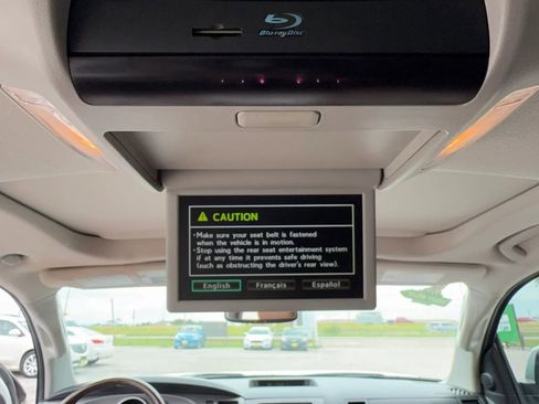 Used 2014 Toyota Sequoia Platinum image 25