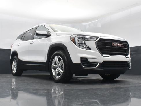 Used 2024 GMC Terrain SLE image 38