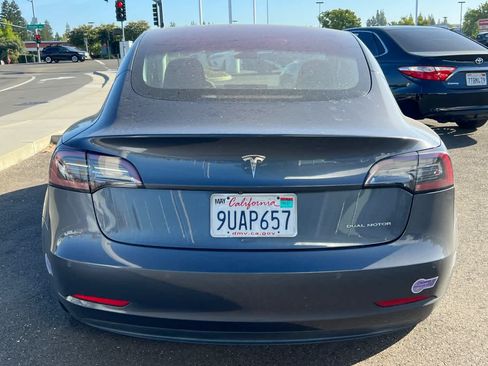 Used 2018 Tesla Model 3 AWD/4WD image 5
