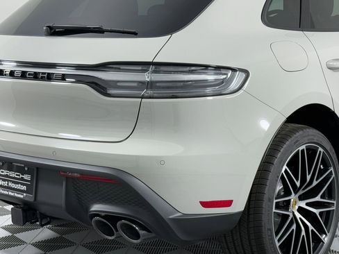 Certified 2026 Porsche Macan AWD/4WD image 13