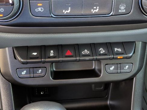 Used 2022 Chevrolet Colorado Z71 image 26