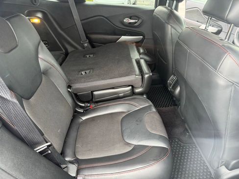 Used 2017 Jeep Cherokee Trailhawk w/ Trailer Tow Group image 25