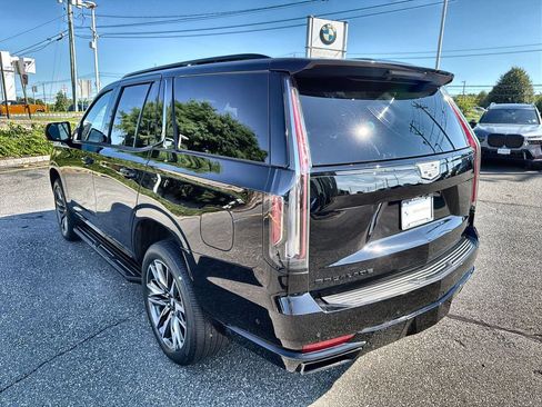 Used 2021 Cadillac Escalade Sport AWD/4WD image 12