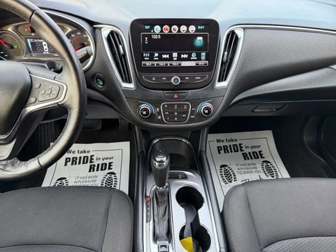 Used 2018 Chevrolet Malibu Hybrid w/ Driver Confidence Package image 11