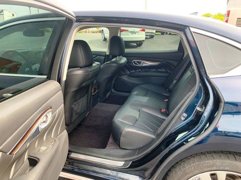 Used 2016 INFINITI Q70 L 3.7 AWD/4WD image 6