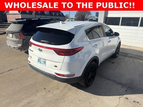 Used 2018 Kia Sportage LX image 3