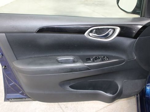 Used 2018 Nissan Sentra SV image 31