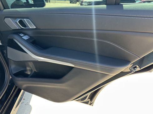 Used 2024 BMW X7 xDrive40i w/ M Sport Package image 19