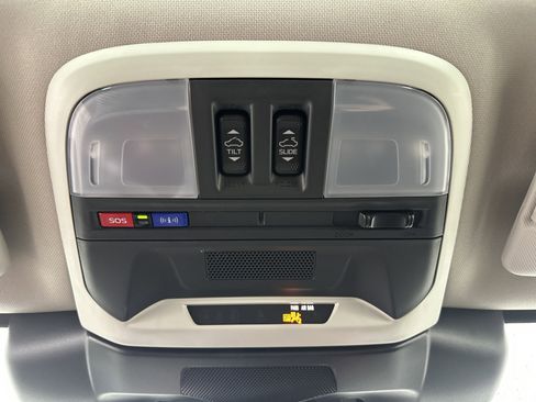 Used 2024 Subaru Crosstrek 2.0i Premium image 29