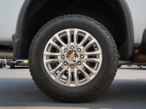 Certified 2022 Chevrolet Silverado 3500 High Country w/ Safety Package II AWD/4WD image 32