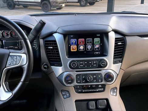 Used 2018 GMC Yukon XL SLT w/ Open Road Package image 7