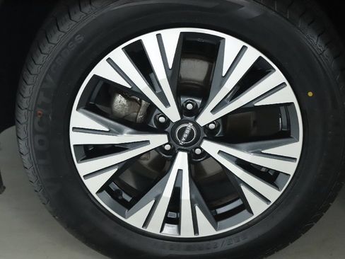 Certified 2023 Nissan Rogue SV AWD/4WD image 37