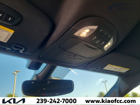 Used 2020 Chrysler Pacifica Touring-L image 31