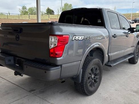 Used 2017 Nissan Titan PRO-4X w/ Pro-4x Convenience Package AWD/4WD image 3