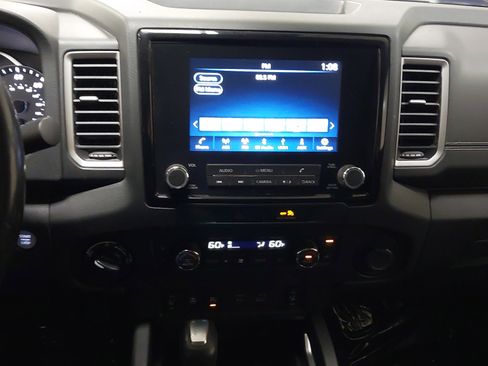 Used 2022 Nissan Frontier SV AWD/4WD image 21