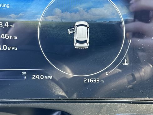 Used 2024 Kia Sportage SX image 22