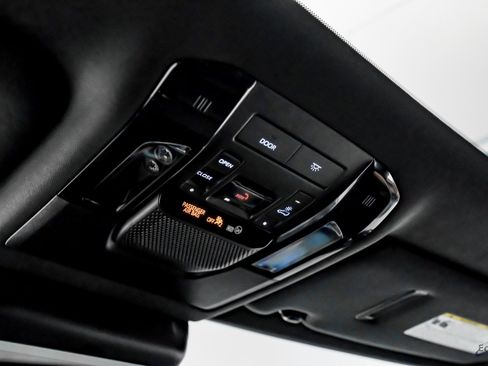 Used 2025 Lexus GX 550 image 40