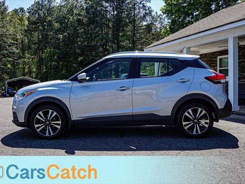 Used 2019 Nissan Kicks SV image 8