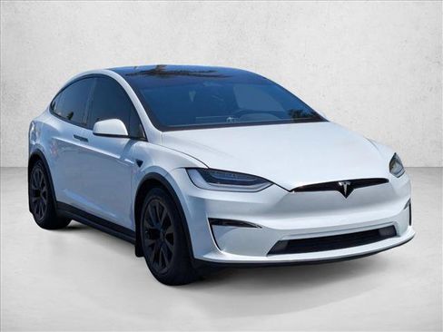 Used 2023 Tesla Model X AWD/4WD image 3