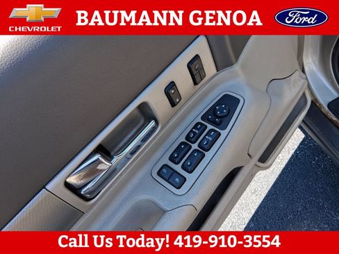 Used 2004 Lincoln LS RWD image 12