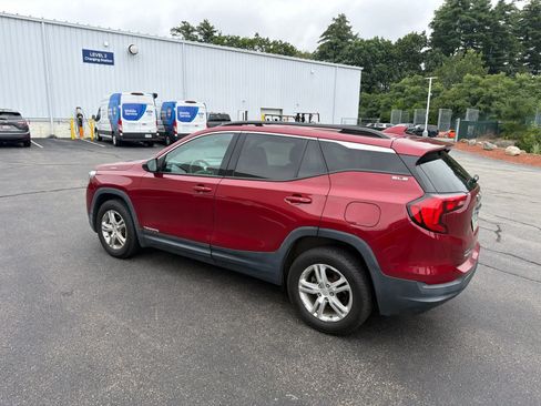 Used 2018 GMC Terrain SLE w/ Driver Convenience Package AWD/4WD image 9