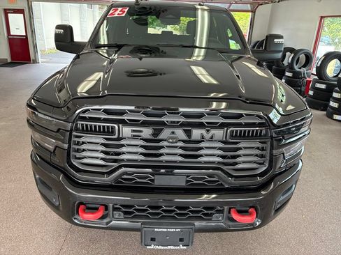 Certified 2025 RAM 2500 Big Horn AWD/4WD image 4
