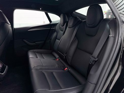 Used 2022 Tesla Model S Plaid image 32