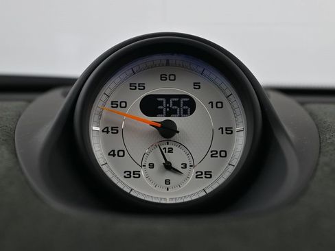 Used 2023 Porsche 718 Cayman GT4 RS image 10